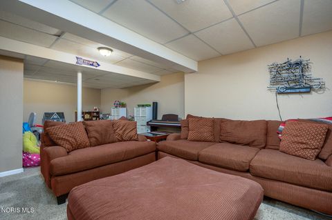 Tiny photo for 717 Little Creek Drive, Perrysburg, OH 43551 (MLS # 10005456)