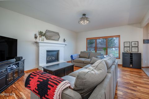 Tiny photo for 717 Little Creek Drive, Perrysburg, OH 43551 (MLS # 10005456)