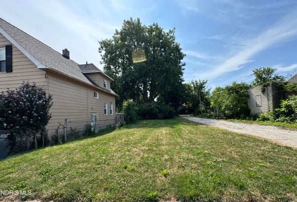 2332 N ERIE ST, TOLEDO, OH 43611 - Image 096f02134bb43078a4ecc687b6f97913/2671018455