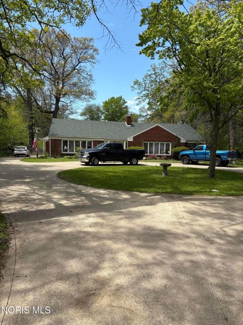 Tiny photo for 4611 Secor Road, Toledo, OH 43623 (MLS # 10007602)