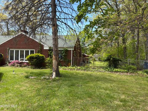 Tiny photo for 4611 Secor Road, Toledo, OH 43623 (MLS # 10007602)