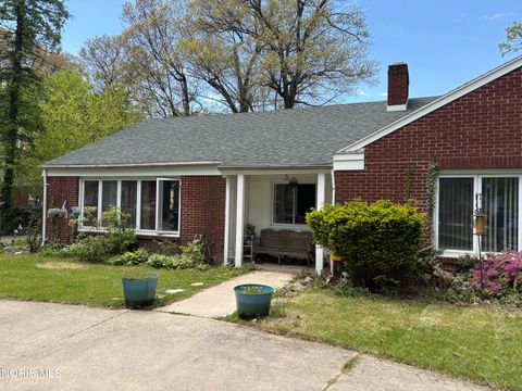 Tiny photo for 4611 Secor Road, Toledo, OH 43623 (MLS # 10007602)