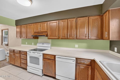 Tiny photo for 120 Biddle Street, Bowling Green, OH 43402 (MLS # 10013320)