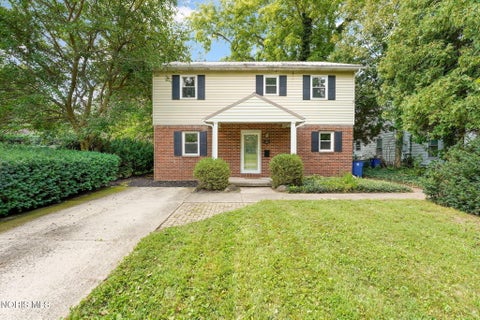 Photo of 120 Biddle Street, Bowling Green, OH 43402 (MLS # 10013320)