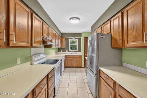 Tiny photo for 120 Biddle Street, Bowling Green, OH 43402 (MLS # 10013320)