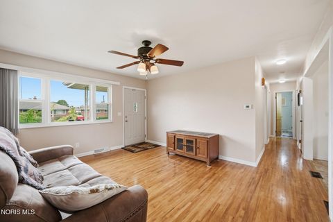 Tiny photo for 4552 283rd Street, Toledo, OH 43611 (MLS # 10007712)