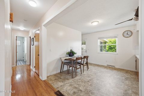 Tiny photo for 4552 283rd Street, Toledo, OH 43611 (MLS # 10007712)