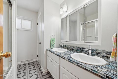 Tiny photo for 4552 283rd Street, Toledo, OH 43611 (MLS # 10007712)