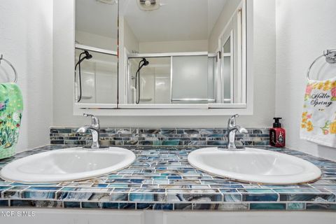 Tiny photo for 4552 283rd Street, Toledo, OH 43611 (MLS # 10007712)