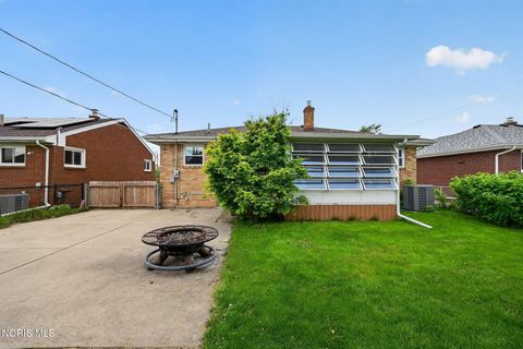 Tiny photo for 4552 283rd Street, Toledo, OH 43611 (MLS # 10007712)