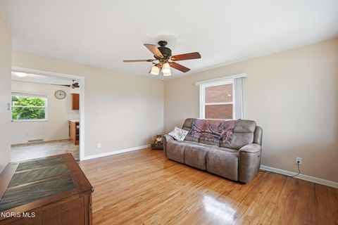 Tiny photo for 4552 283rd Street, Toledo, OH 43611 (MLS # 10007712)