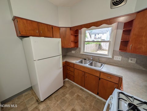 Tiny photo for 4025 Asbury Drive, Toledo, OH 43612 (MLS # 10013813)