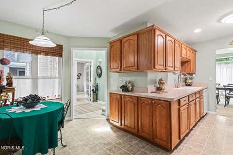 Tiny photo for 6445 Madison Cove Court # 12, Sylvania, OH 43560 (MLS # 10010640)