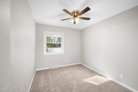 Tiny photo for 1708 Glastonberry Rd, Toledo, OH 43613 (MLS # 10001018)