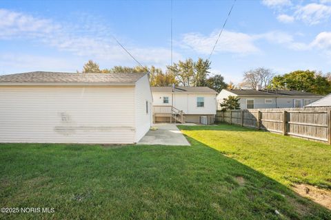 Tiny photo for 1708 Glastonberry Rd, Toledo, OH 43613 (MLS # 10001018)
