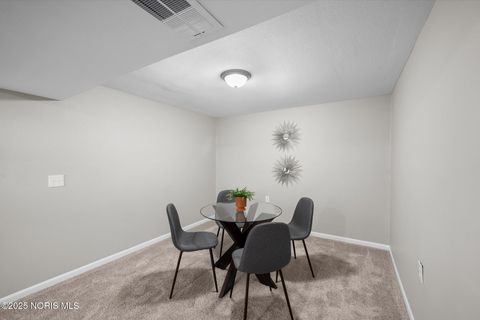 Tiny photo for 1708 Glastonberry Rd, Toledo, OH 43613 (MLS # 10001018)