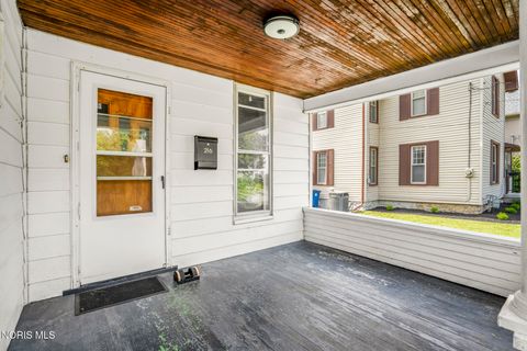Tiny photo for 216 Buttonwood Avenue, Bowling Green, OH 43402 (MLS # 10010257)