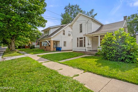 Tiny photo for 216 Buttonwood Avenue, Bowling Green, OH 43402 (MLS # 10010257)