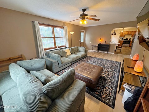 Tiny photo for 1446 Rosewood Drive, Bowling Green, OH 43402 (MLS # 10011199)