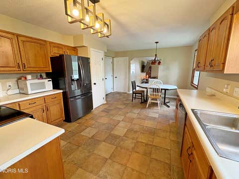 Tiny photo for 1446 Rosewood Drive, Bowling Green, OH 43402 (MLS # 10011199)