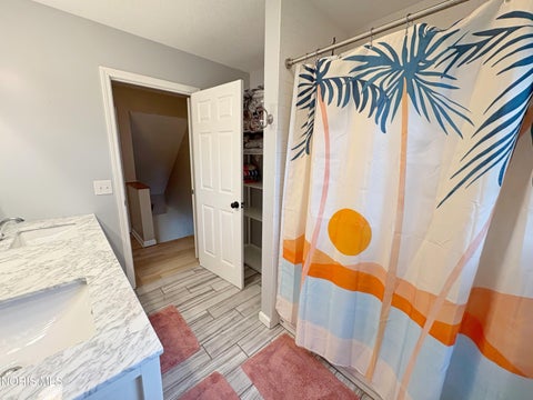 Tiny photo for 1446 Rosewood Drive, Bowling Green, OH 43402 (MLS # 10011199)