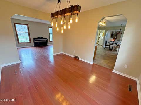 Tiny photo for 1446 Rosewood Drive, Bowling Green, OH 43402 (MLS # 10011199)