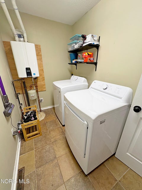 Tiny photo for 1446 Rosewood Drive, Bowling Green, OH 43402 (MLS # 10011199)