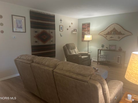 Tiny photo for 1962 Oaklawn Drive, Toledo, OH 43614 (MLS # 10014132)