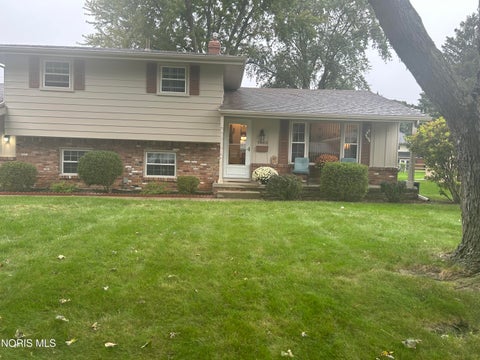 Homes For Sale - 1962 Oaklawn Drive<br/> Toledo, OH 43614
