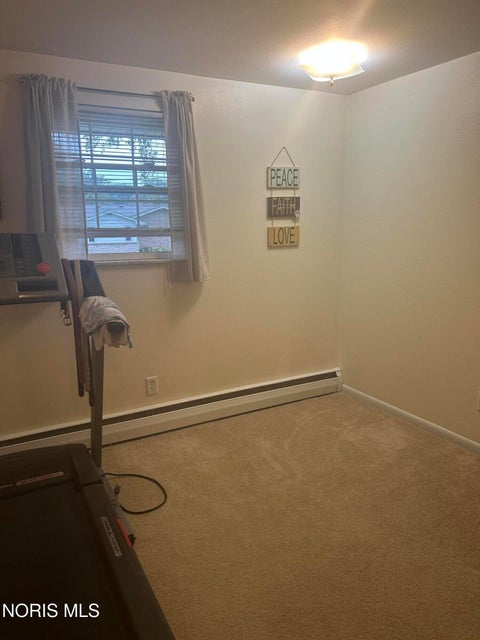 Tiny photo for 1962 Oaklawn Drive, Toledo, OH 43614 (MLS # 10014132)
