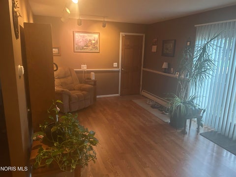 Tiny photo for 1962 Oaklawn Drive, Toledo, OH 43614 (MLS # 10014132)