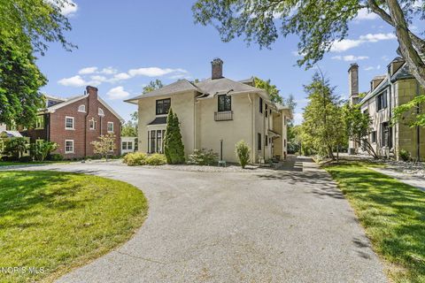 Photo of 3537 Brookside Road, Ottawa Hills, OH 43606 (MLS # 10008504)