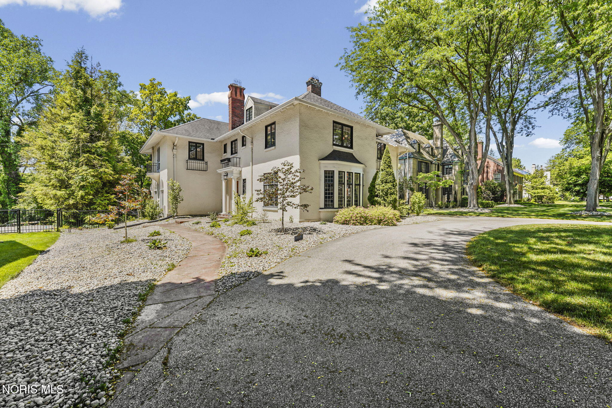 3537 Brookside Road
