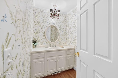 Tiny photo for 23 Exmoor, Ottawa Hills, OH 43615 (MLS # 10013518)
