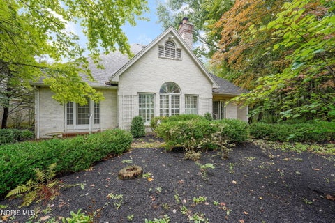 Tiny photo for 23 Exmoor, Ottawa Hills, OH 43615 (MLS # 10013518)