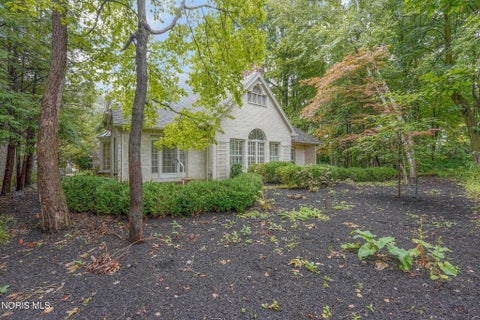 Tiny photo for 23 Exmoor, Ottawa Hills, OH 43615 (MLS # 10013518)