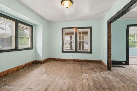 Tiny photo for 4114 Eastway Street, Toledo, OH 43612 (MLS # 10008017)