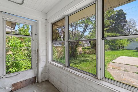 Tiny photo for 4114 Eastway Street, Toledo, OH 43612 (MLS # 10008017)