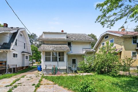 Tiny photo for 4114 Eastway Street, Toledo, OH 43612 (MLS # 10008017)