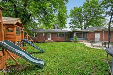 Tiny photo for 201 Sheffield Avenue, Napoleon, OH 43545 (MLS # 10009075)