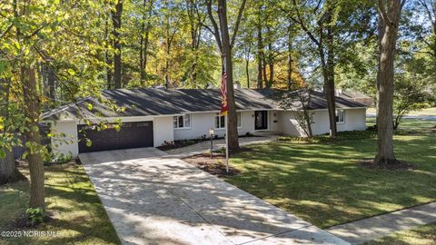 Photo of 1901 Imperial Lane, Findlay, OH 45840 (MLS # 10000132)