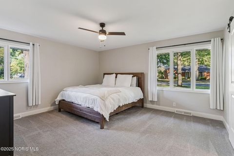 Tiny photo for 1901 Imperial Lane, Findlay, OH 45840 (MLS # 10000132)