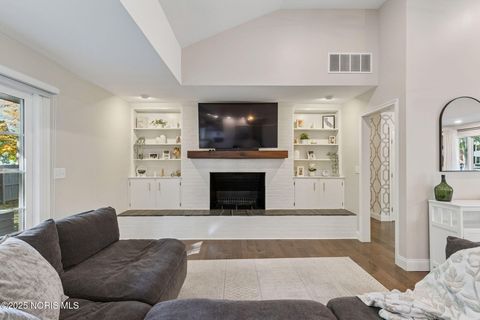 Tiny photo for 1901 Imperial Lane, Findlay, OH 45840 (MLS # 10000132)
