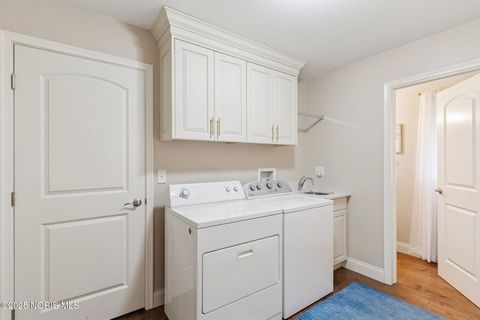 Tiny photo for 1901 Imperial Lane, Findlay, OH 45840 (MLS # 10000132)