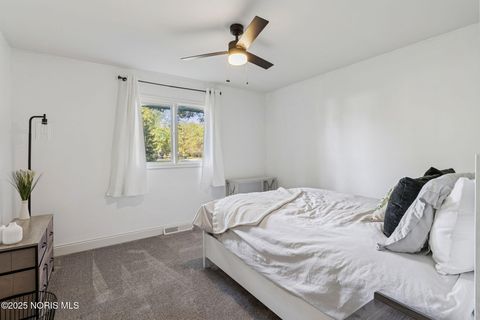 Tiny photo for 1901 Imperial Lane, Findlay, OH 45840 (MLS # 10000132)