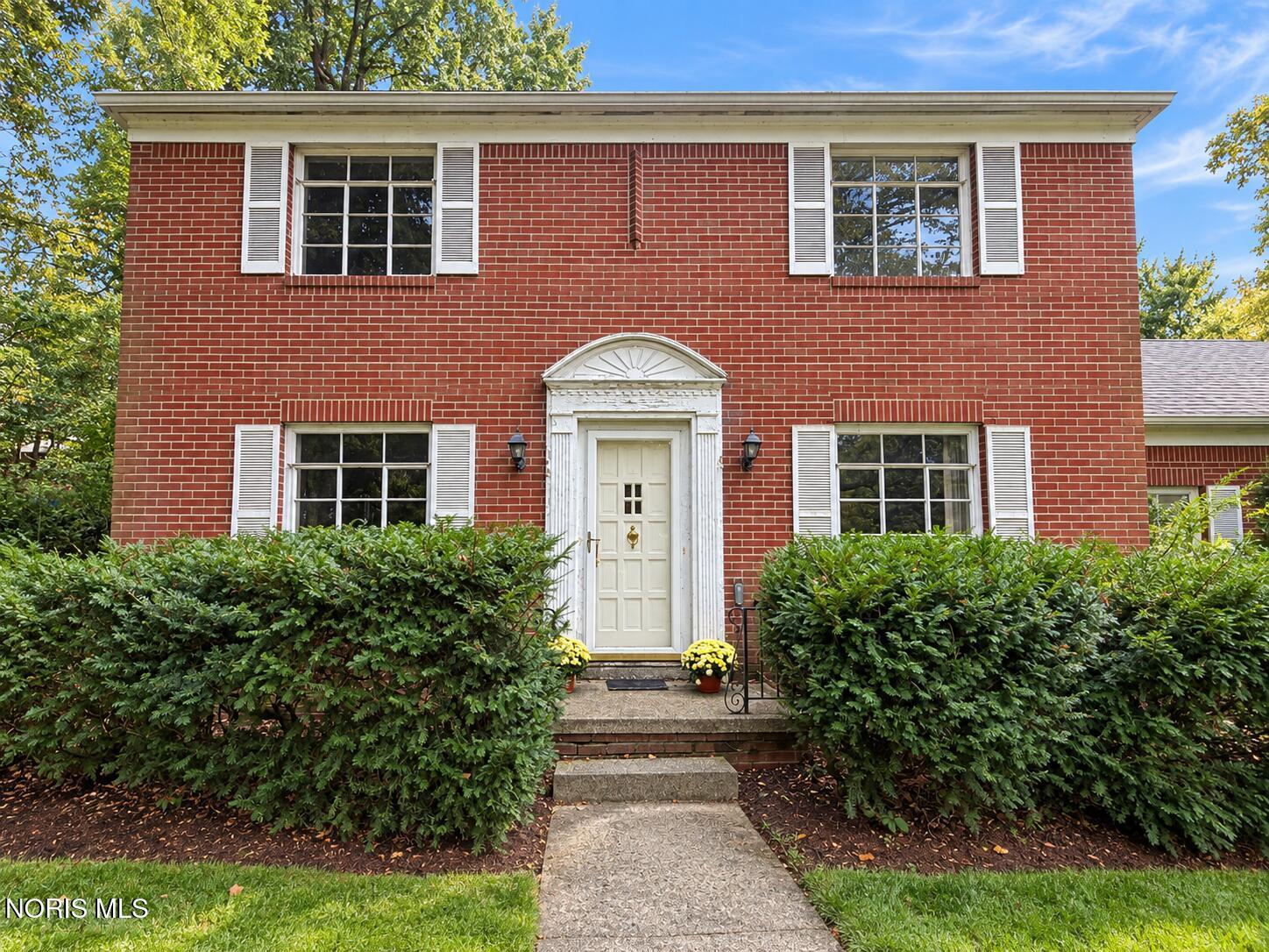 2239 Dundas Road