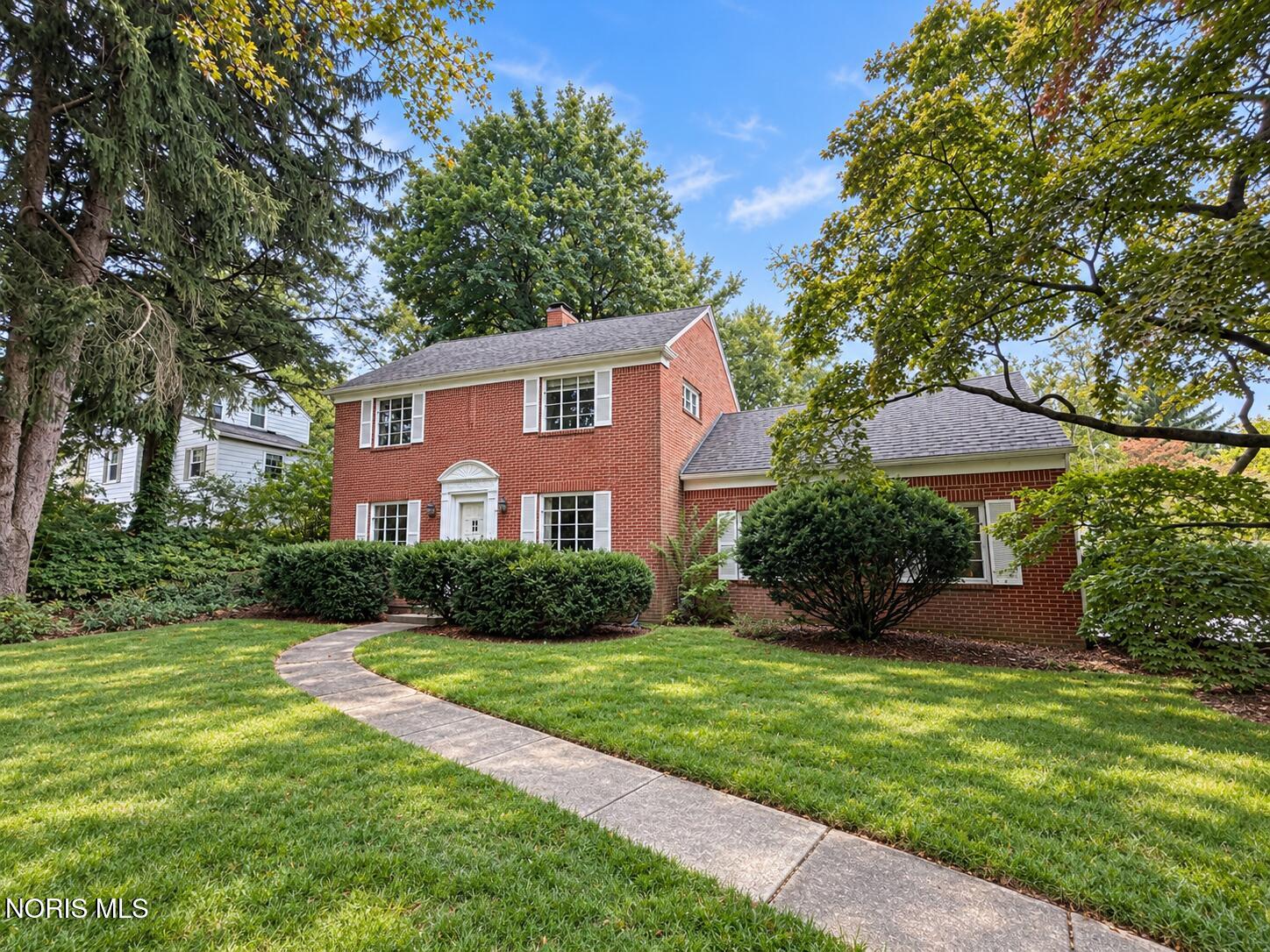 2239 Dundas Road
