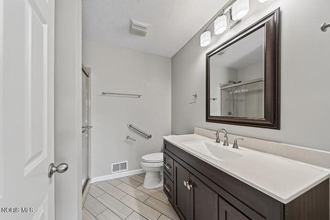 Tiny photo for 2224 Fox Run Circle # 6-24, Findlay, OH 45840 (MLS # 10009891)
