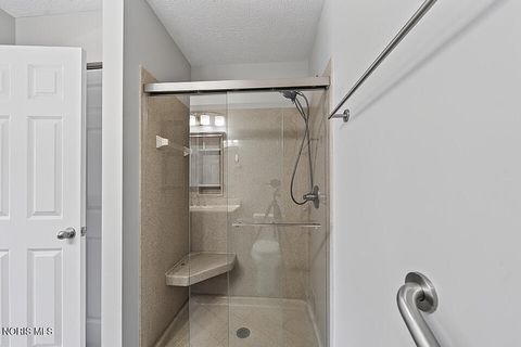 Tiny photo for 2224 Fox Run Circle # 6-24, Findlay, OH 45840 (MLS # 10009891)