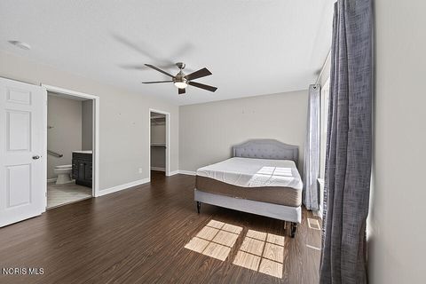 Tiny photo for 2224 Fox Run Circle # 6-24, Findlay, OH 45840 (MLS # 10009891)